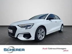 Weiß Gebraucht 2023 Audi A3 Sportback Advanced Limousine | 29.300 € (Fairer Preis)