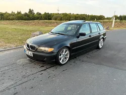 Schwarz Gebraucht 2003 BMW 330 Kombi | 3.300 €