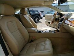 Weiß Gebraucht 2011 Jaguar XK8 Coupé | 23.900 €