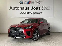 Rot Neu 2025 BMW iX2 M Sport SUV | 54.900 € (Guter Preis)