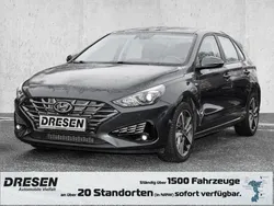 Grau Gebraucht 2022 Hyundai i30 Trend Limousine | 17.940 € (Fairer Preis)