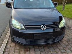 Schwarz Gebraucht 2012 VW Caddy Van / Kleinbus | 9.400 € (Fairer Preis)