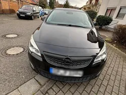 Schwarz Gebraucht 2011 Opel Astra Kleinwagen | 5.300 € (Fairer Preis)