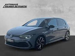 Grau Gebraucht 2022 VW Golf VIII R-line Limousine | 26.490 € (Fairer Preis)