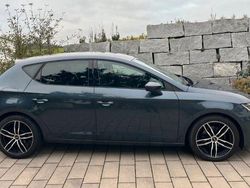 Grau Gebraucht 2019 Seat Leon FR Limousine | 15.500 € (Fairer Preis)