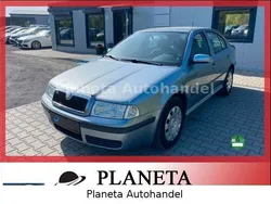 Grau Gebraucht 2004 Skoda Octavia Limousine | 999 € (Fairer Preis)