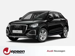 Mythosschwarz metallic Neu 2025 Audi Q2 Advanced Plus SUV | 33.690 € (Superpreis)