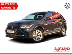 Grau Gebraucht 2023 VW Tiguan Life SUV | 31.950 € (Etwas zu teuer)