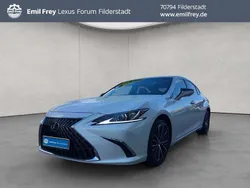 Weiß Neu 2025 Lexus ES300H Business Edition Limousine | 45.480 € (Guter Preis)