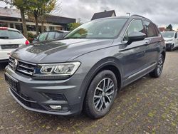 Grau Gebraucht 2019 VW Tiguan Comfortline SUV | 17.990 € (Teuer)