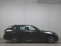 Schwarz Gebraucht 2021 BMW 320 M Sport Kombi | 20.980 € (Superpreis)