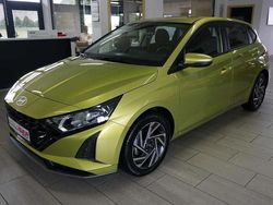 Gelb Gebraucht 2024 Hyundai i20 Trend Limousine | 22.668 €