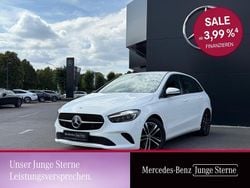 Weiß Gebraucht 2024 Mercedes B200 Progressive Van / Kleinbus | 27.585 € (Superpreis)