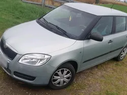 Silber Gebraucht 2009 Skoda Fabia Kleinwagen | 1.200 € (Fairer Preis)