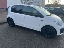 Weiß Gebraucht 2017 VW up! R-line Kleinwagen | 7.200 € (Fairer Preis)