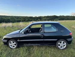 Schwarz Gebraucht 1994 Peugeot 306 Limousine | 5.500 €