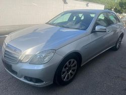 Silber Gebraucht 2009 Mercedes E220 Limousine | 4.799 € (Fairer Preis)