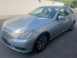 Silber Gebraucht 2009 Mercedes E220 Limousine | 4.899 € (Etwas zu teuer)