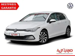 Weiß Gebraucht 2023 VW Golf VIII Limousine | 19.900 € (Guter Preis)