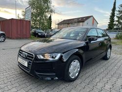 Schwarz Gebraucht 2016 Audi A3 Attraction Limousine | 10.490 € (Guter Preis)