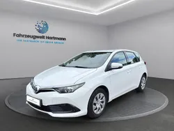Super (pure) white ii Gebraucht 2016 Toyota Auris Limousine | 10.990 € (Fairer Preis)