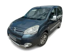 Grau Gebraucht 2011 Citroën Berlingo SELECTION Van / Kleinbus | 4.980 € (Fairer Preis)