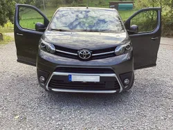 Grau Gebraucht 2020 Toyota Proace Executive Van | 29.900 € (Superpreis)