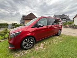 Rot Gebraucht 2020 Mercedes V220 Van / Kleinbus | 47.900 € (Teuer)