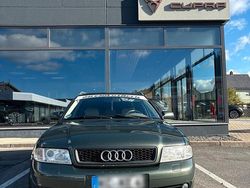 Grün Gebraucht 2001 Audi A4 Kombi | 4.500 €