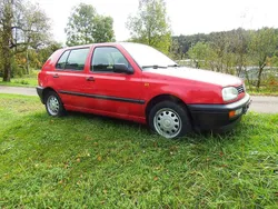 Rot Gebraucht 1994 VW Golf III Kleinwagen | 2.600 €