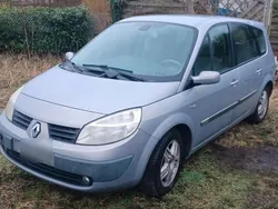 Silber Gebraucht 2004 Renault Mégane II Van / Kleinbus | 950 € (Fairer Preis)