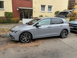 Grau Gebraucht 2021 VW Golf VIII Limousine | 22.000 € (Guter Preis)