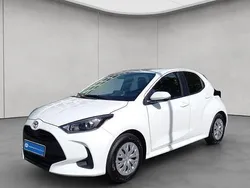 Weiß Neu 2025 Toyota Yaris Hybrid Comfort Limousine | 21.990 € (Superpreis)
