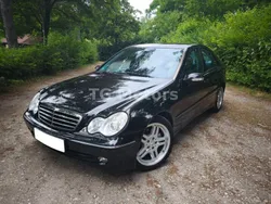 Schwarz Gebraucht 2004 Mercedes C320 Limousine | 8.640 €