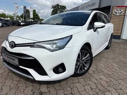 Weiß Gebraucht 2017 Toyota Avensis Edition-S Kombi | 14.990 € (Fairer Preis)