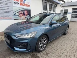 Chromablau metallic Gebraucht 2024 Ford Focus ST-Line X Kombi | 27.900 € (Fairer Preis)