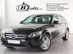 Obsidianschwarz (metallic) Gebraucht 2019 Mercedes C200 Avantgarde Kombi | 24.800 € (Fairer Preis)