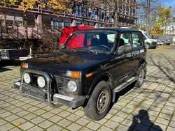 Schwarz Gebraucht 2013 Lada Taiga SUV | 2.900 € (Superpreis)