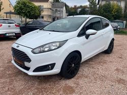 Weiß Gebraucht 2014 Ford Fiesta Trend Kleinwagen | 5.500 € (Etwas zu teuer)