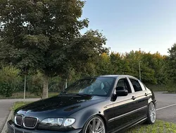Schwarz Gebraucht 2002 BMW 325 M Sport Limousine | 7.000 €