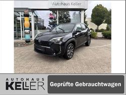Mysticschwarz mica Gebraucht 2024 Toyota Yaris Hybrid Connect Style SUV | 25.960 € (Fairer Preis)