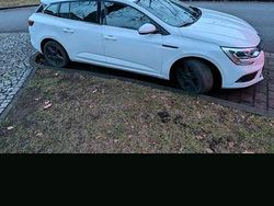 Weiß Gebraucht 2017 Renault Mégane GrandTour Kombi | 7.499 € (Superpreis)