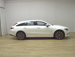 Weiss Gebraucht 2022 Mercedes CLA250e Shooting Brake Progressive Kombi | 25.980 € (Guter Preis)