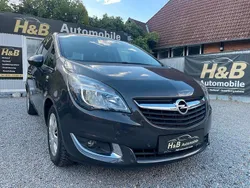 Grau Gebraucht 2017 Opel Meriva drive Van / Kleinbus | 7.890 € (Fairer Preis)