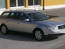 Silber Gebraucht 2001 Audi A6 Kombi | 2.000 € (Fairer Preis)
