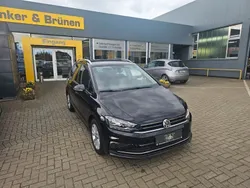 Schwarz Gebraucht 2018 VW Golf Sportsvan Comfortline Van / Kleinbus | 17.780 € (Fairer Preis)