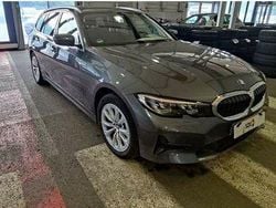 Grau Gebraucht 2021 BMW 318 Limousine | 21.950 € (Superpreis)