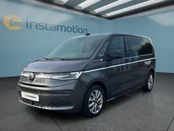 Grau Gebraucht 2024 VW T7 Van | 59.299 € (Teuer)