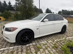 Weiß Gebraucht 2004 BMW 330 Limousine | 4.500 €