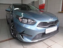 Grau Neu 2024 Kia Ceed Limousine | 21.990 € (Guter Preis)